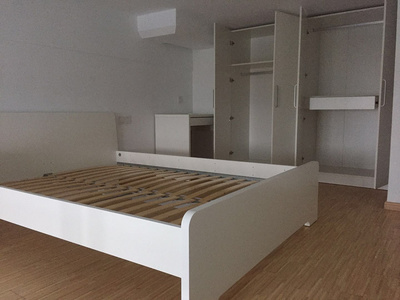 金地廣場(chǎng)LOFT單身公寓出租，地鐵2號(hào)線(xiàn)金家渡站出站即達(dá)